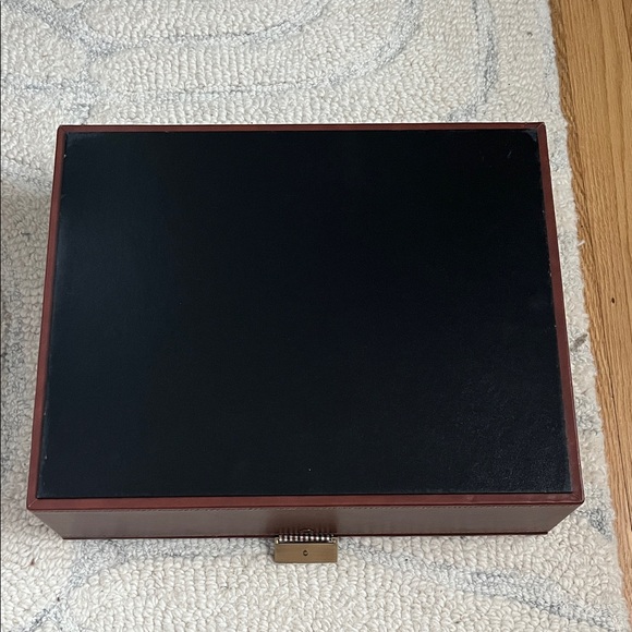 Stackers Brown Jewelry Organizer with Checkered Interior - Picture 7 of 16